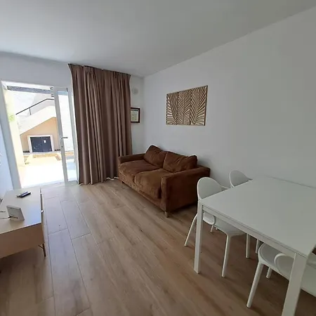 Apartment Alisios Con Terraza Y Piscina Corralejo