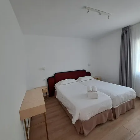 Alisios Con Terraza Y Piscina *