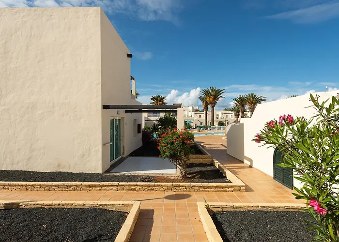 Alisios Con Terraza Y Piscina شقة